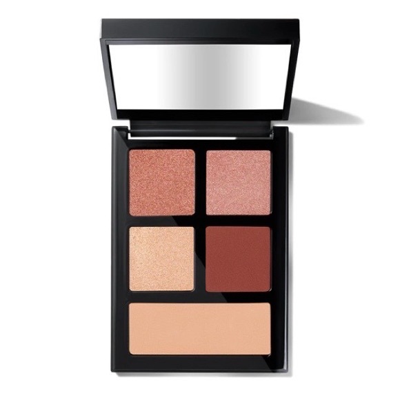 Bobbi Brown Essential Multicolour Eye Shadow Palette, Warm Cranberry - Picture 1 of 5